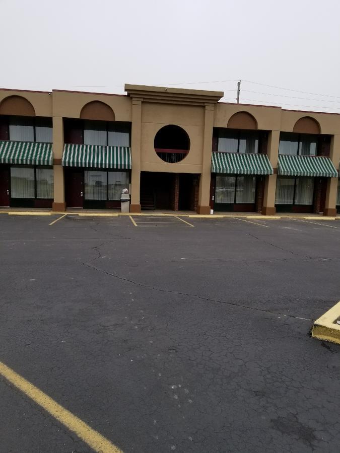 Bestway Inn - マディソン エクステリア 写真