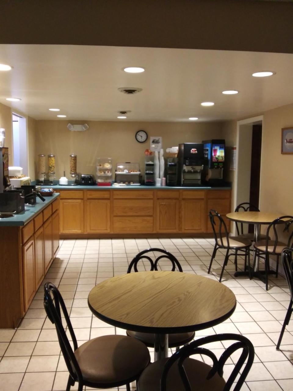 Bestway Inn - マディソン エクステリア 写真