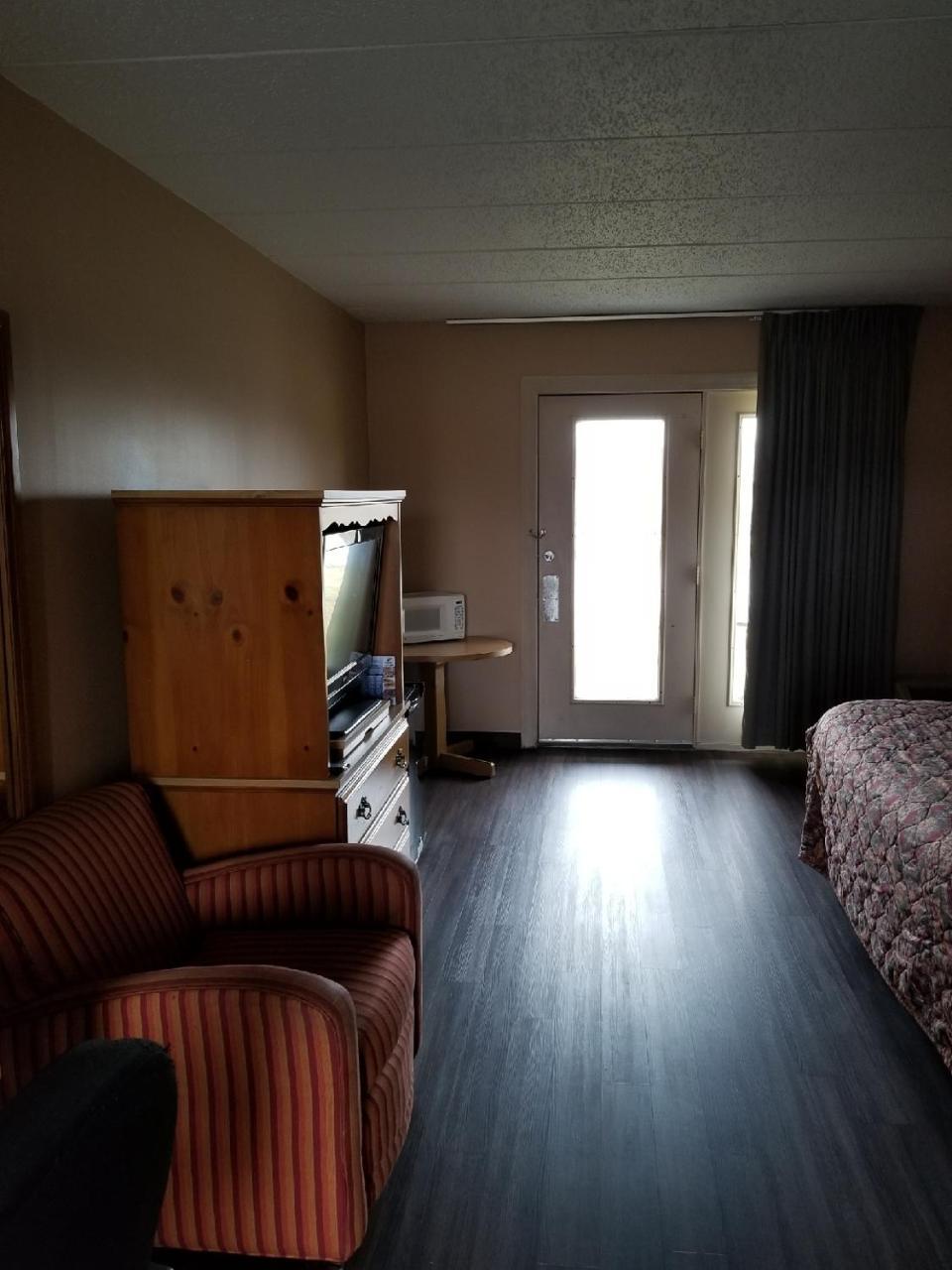 Bestway Inn - マディソン エクステリア 写真