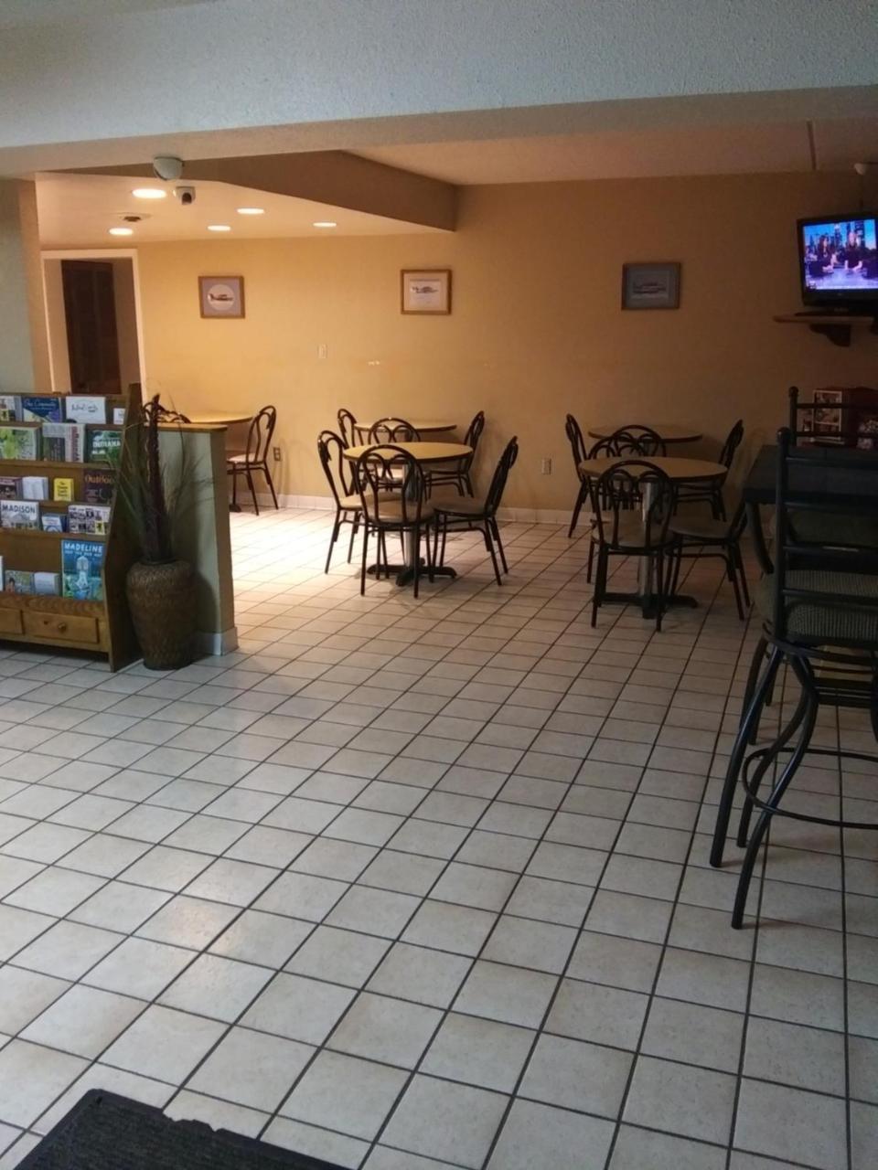 Bestway Inn - マディソン エクステリア 写真